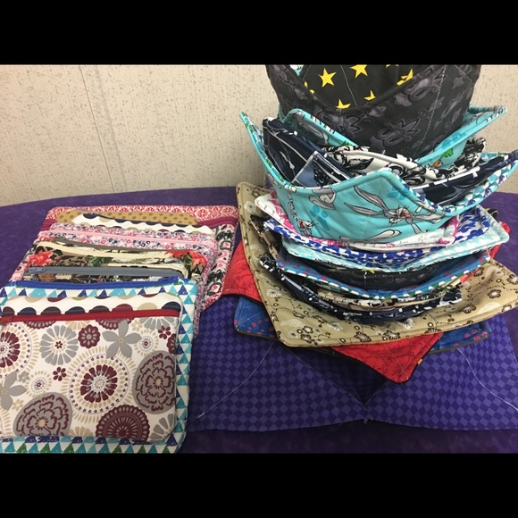 Bowl and plate cozies. Zipper bags. - Picture 1 of 8